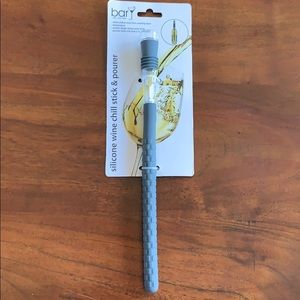 Silicone wine chill stick & pourer